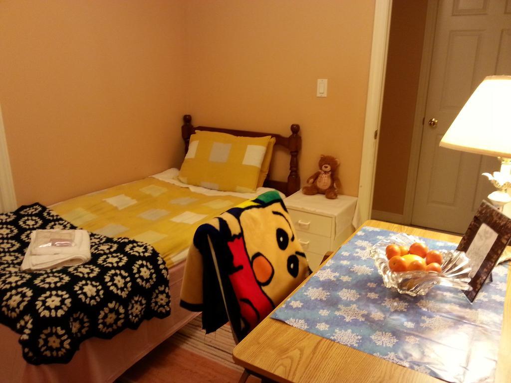 Maria'S Homestay Thornhill Zimmer foto